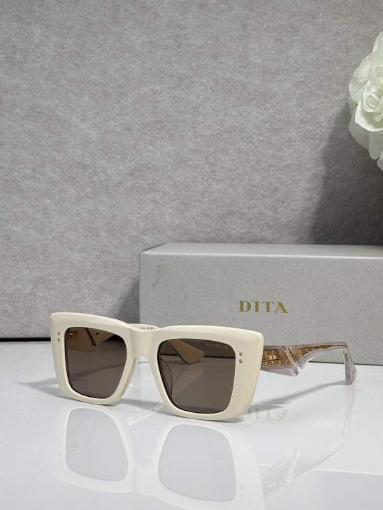 Picture of Prada Sunglasses _SKUfw79759529fw